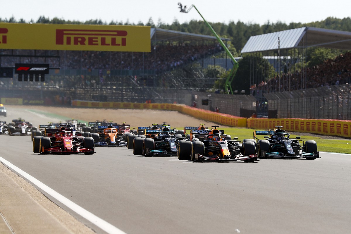 F1 British GP: Verstappen beats Hamilton in sprint to claim GP pole