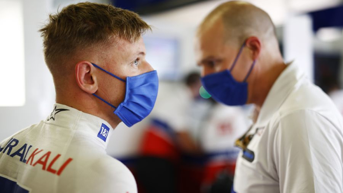 Schumacher favour "normal schedule" over sprint format