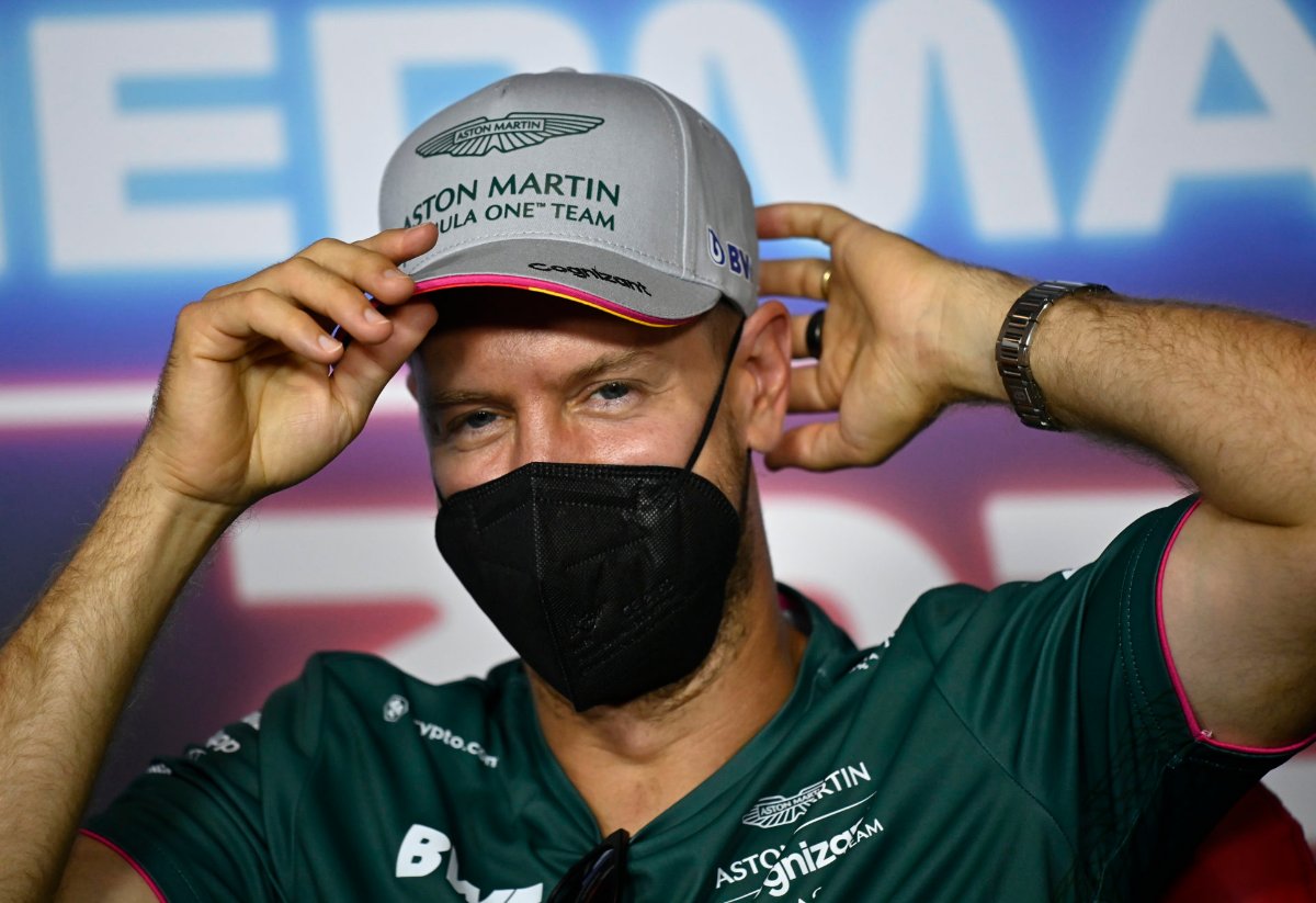 Lance Stroll jokes about Sebastian Vettel's tendency to long F1 debriefings at Aston Martin