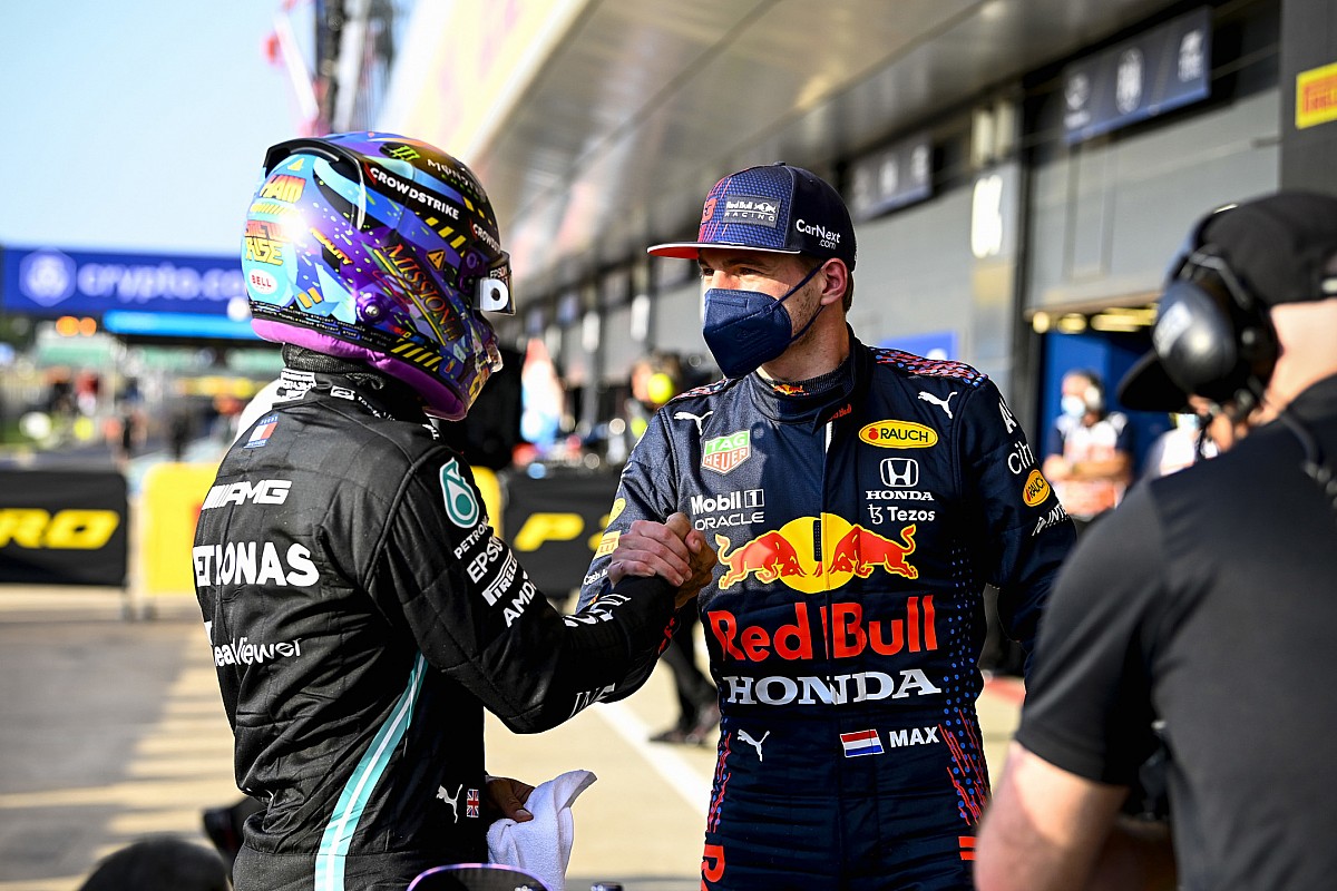 F1 should tear the Hamilton / Verstappen duel, says Webber