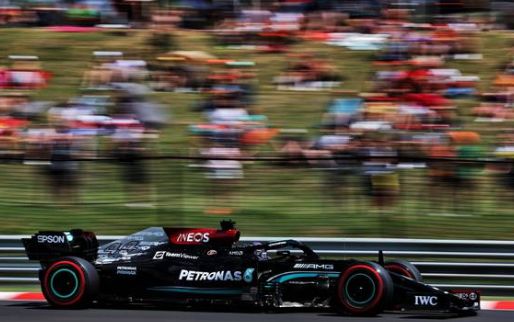 Lewis Hamilton leads the times in FP3