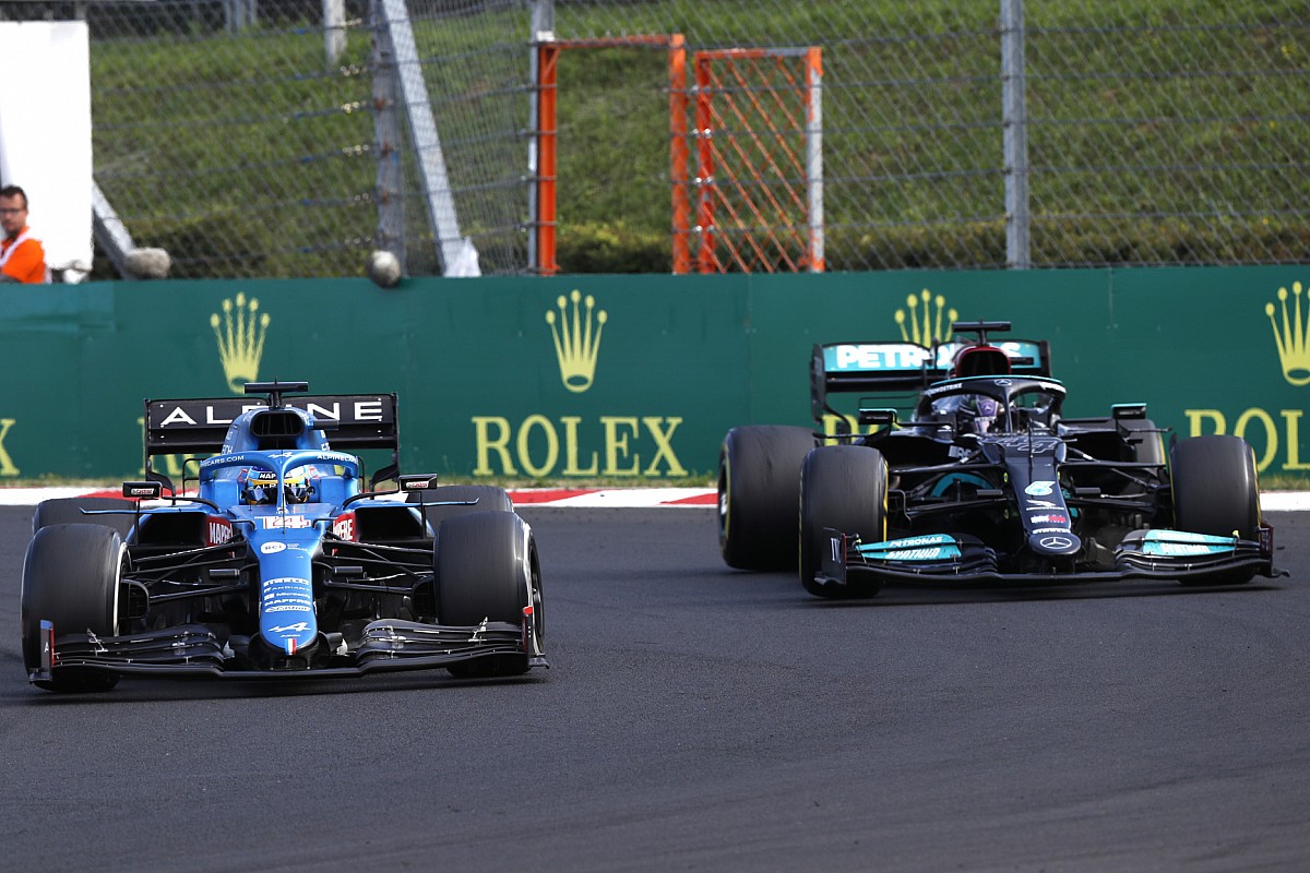 Alonso taught Hamilton the racing line in Hungarian GP