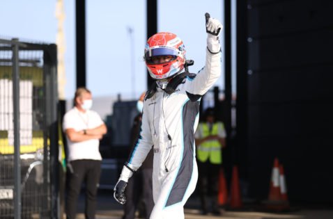 George Russell is behind the wheel of the Mercedes F1 car in Hungary for the decisive test in 2021