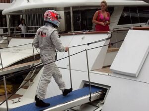 “He shows up at 8 o’clock in the morning”: Alfa Romeo F1 boss reveals how much Kimi Raikkonen is really interested