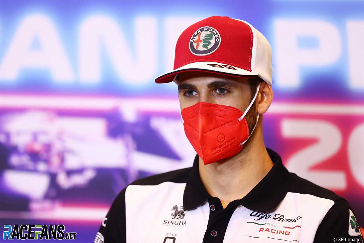 Antonio Giovinazzi, Alfa Romeo, Baku City Circuit, 2021