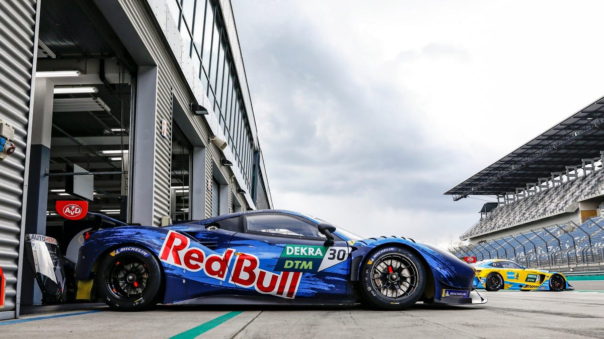 Valentino Rossi will probably drive on four wheels in the DTM: report