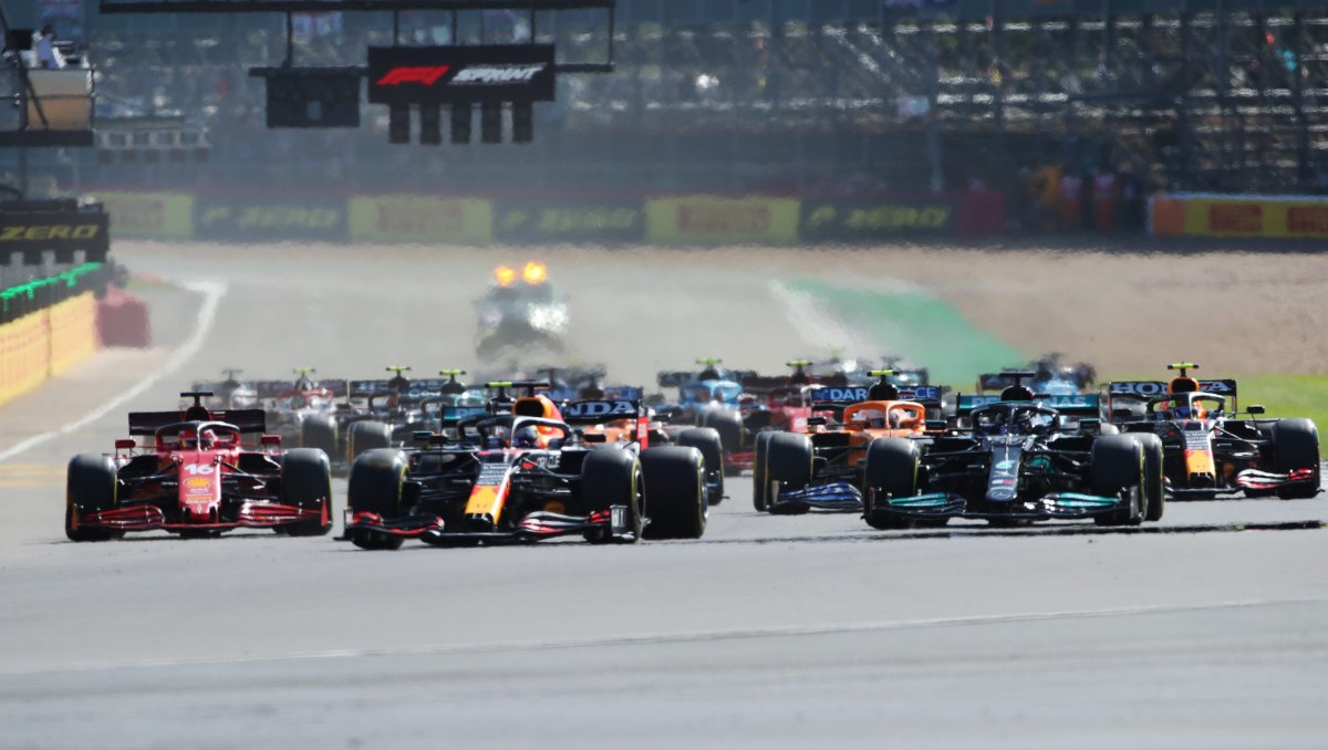 How Max Verstappen, Lando Norris & other F1 stars enjoy their summer break