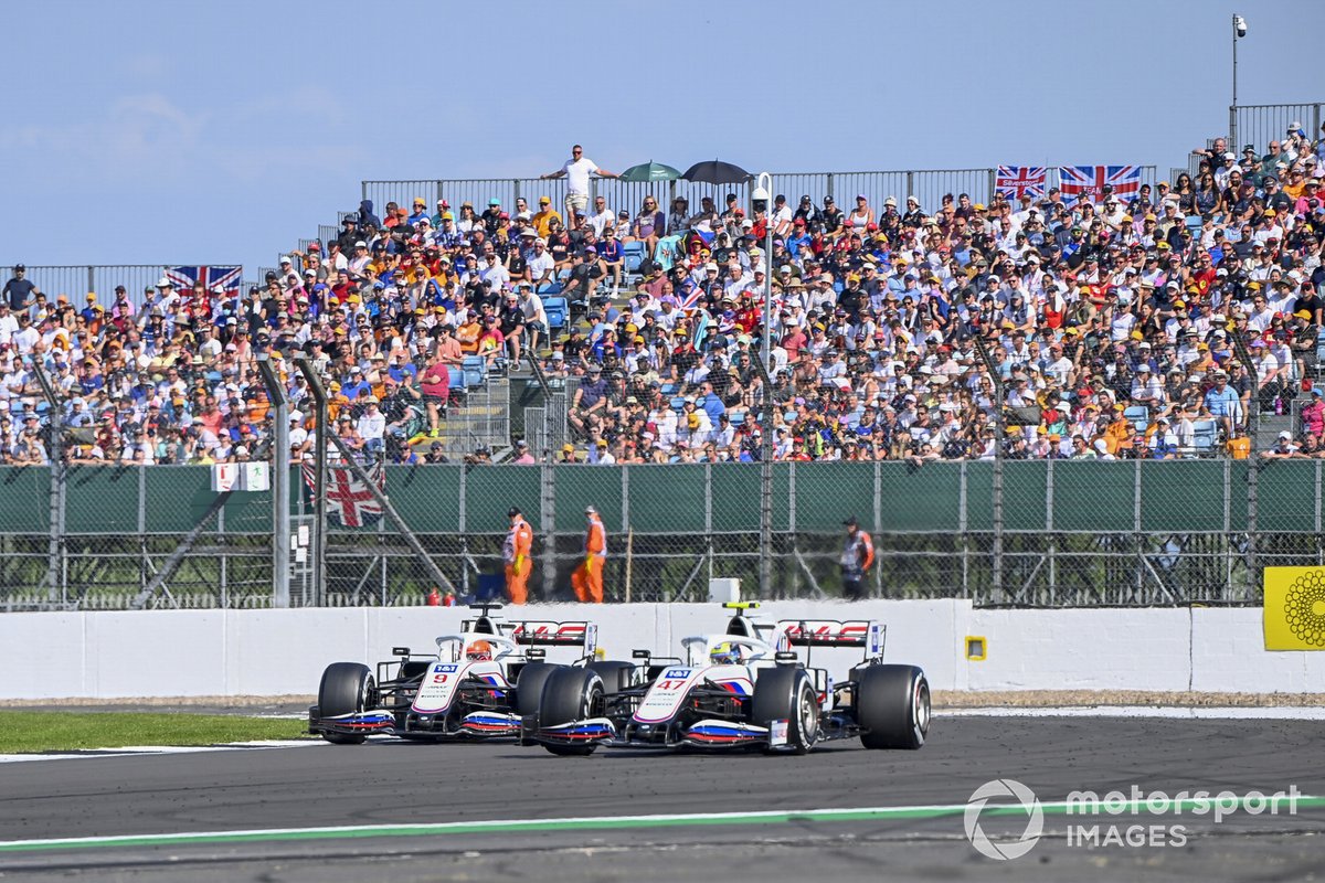 Mick Schumacher, Haas VF-21, Nikita Mazepin, Haas VF-21