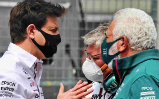 "Team boss Mercedes suspected of insider trading"