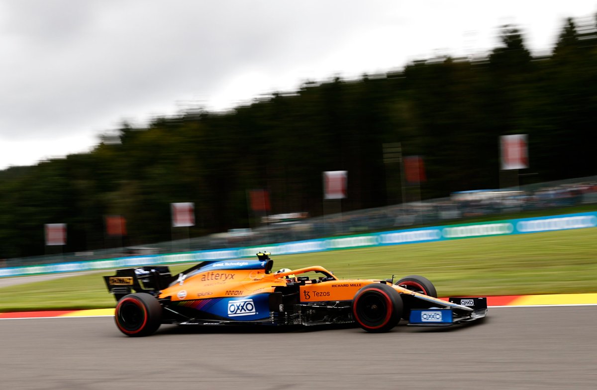 MUST SEE: Norris gives his McLaren F1 teammate Ricciardo a great helping hand during practice at Spa