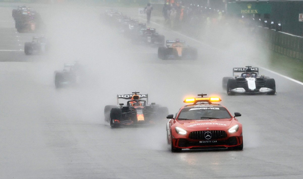 Updated F1 driver and constructor standings based on Bizzare Half Points at the Belgian GP