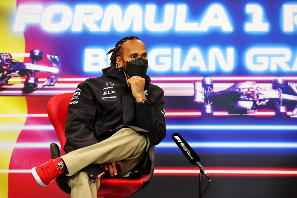 Ex-Ferrari F1 driver mocks Lewis Hamilton with Savage James Hunt comparison