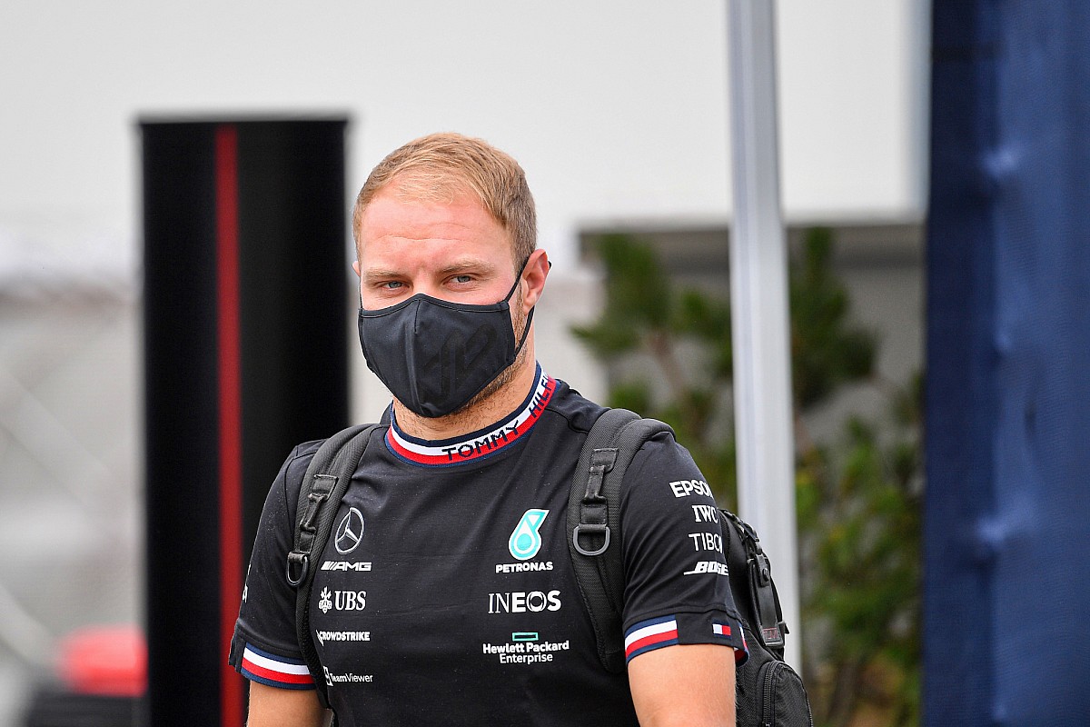 Russell and Bottas shy about Mercedes 2022 F1 driver decision