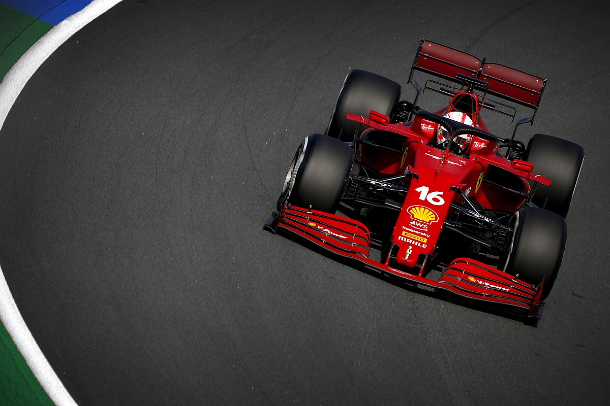 Leclerc F1 is fastest in FP2 when Hamilton gets into trouble
