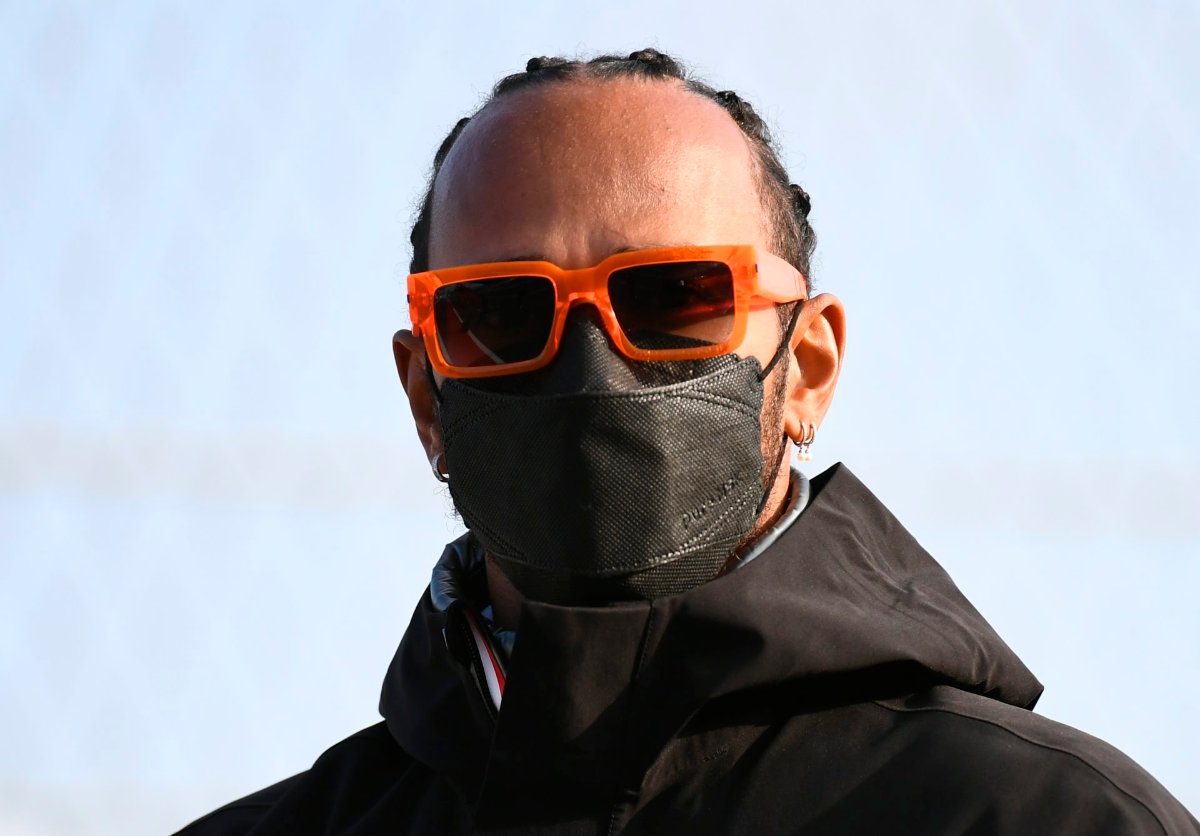WATCH: Lewis Hamilton's style gets contagious as his Mercedes F1 engineer rocks orange too