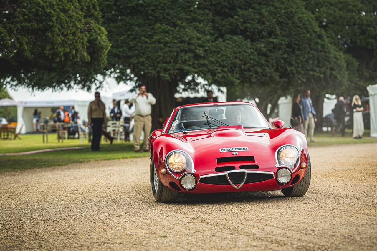 Topiary meets timeless classics at the Concours of Elegance 2021