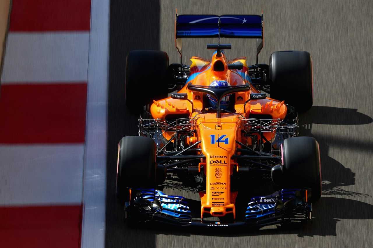 The Hampshire police officer kicked a McLaren Formula 1 car and caused £ 2,076 damage after drinking cocktails before the Spice Girls concert