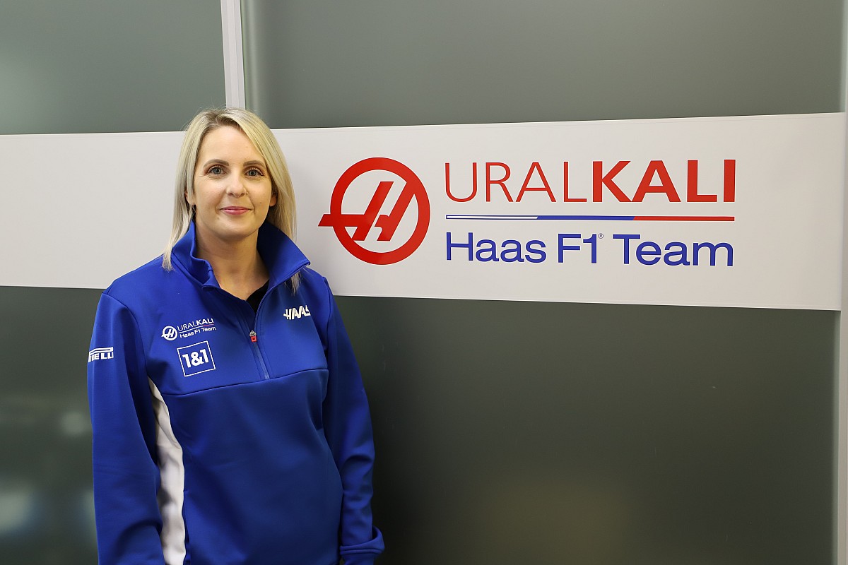 How to Become a Formula 1 Buyer - Qualifications, Skills & More