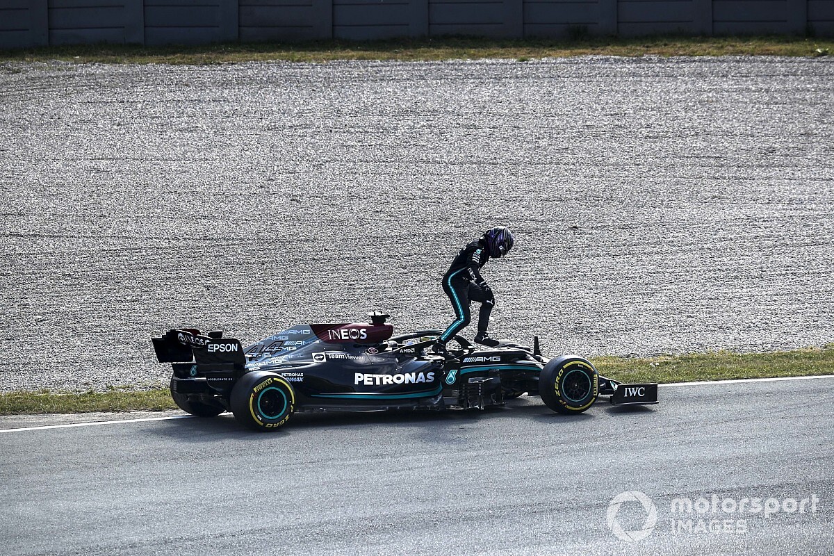 Mercedes-powered F1 drivers switch to the latest engines