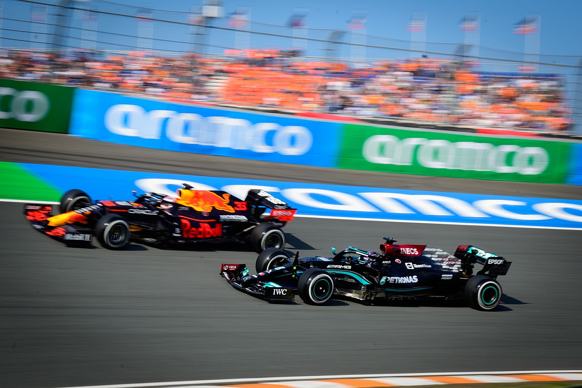 0.1s between Red Bull and Mercedes in the F1 title fight