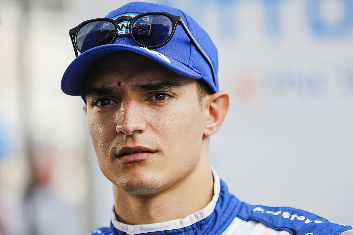 Palou leads training when Ilott makes his debut