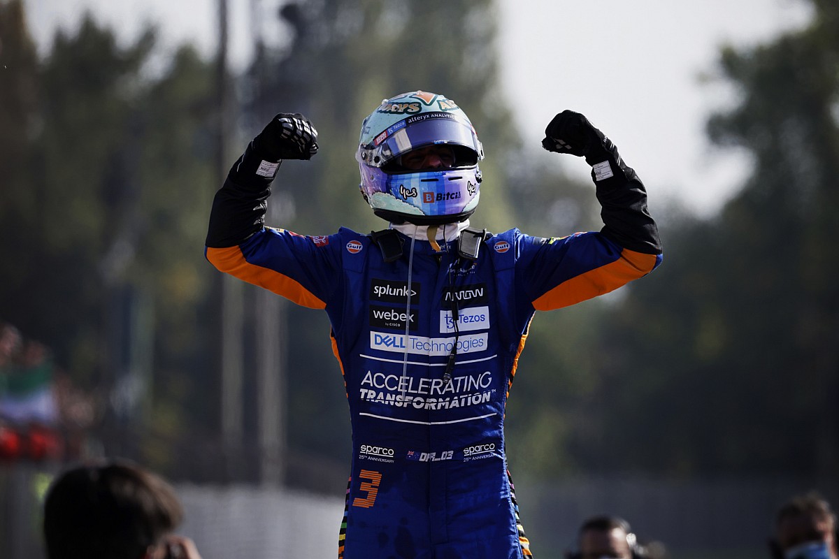 Ricciardo gives McLaren its first F1 victory since 2012
