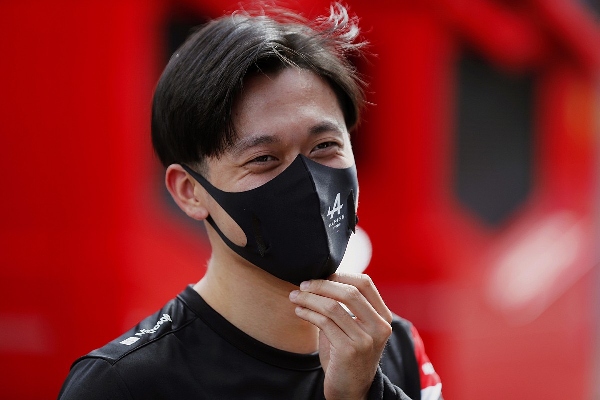 Zhou favorite for second Alfa Romeo F1 seat in 2022