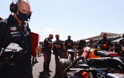 Newey extends Red Bull contract despite Aston Martin rumors