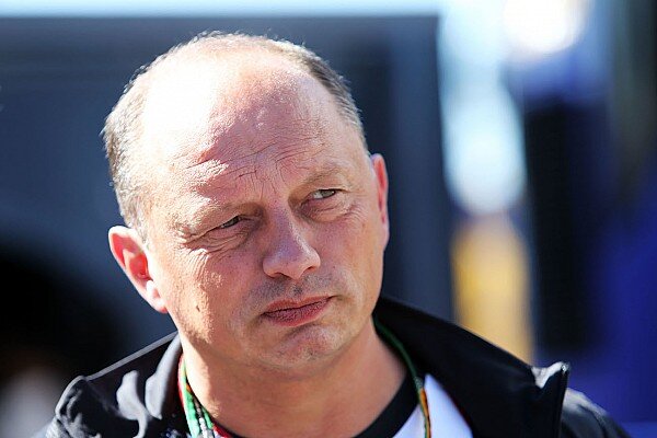 Alfa Romeo F1 boss believes Bottas is mimicking Hamilton's McLaren exit in 2013