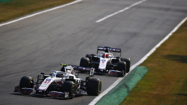Hamilton’s acupuncture helps because Bottas “is not allowed to compete” – GPFans F1 Recap