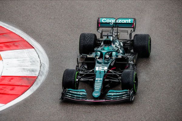 Aston Martin Cognizant F1 Russian Grand Prix qualifying -fighting for points tomorrow