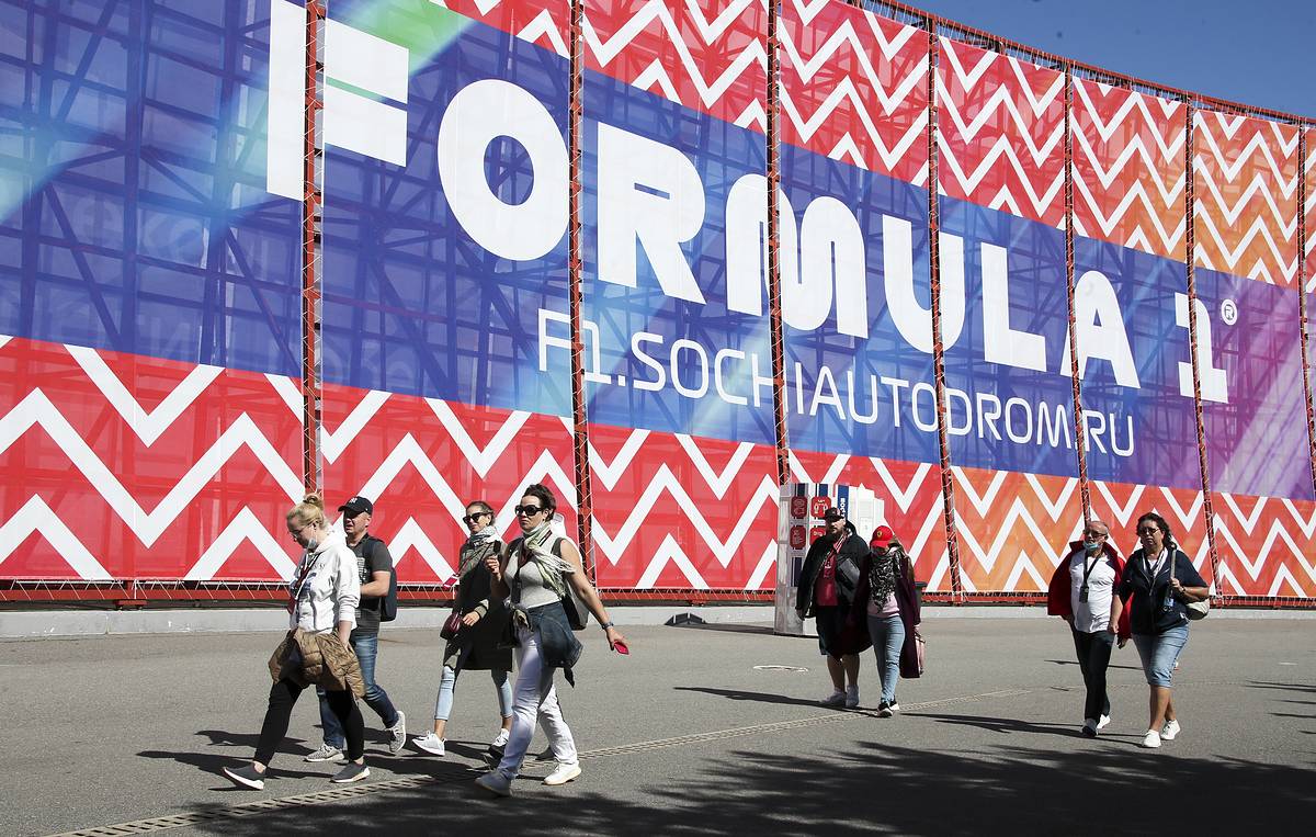 Heavy rain and Mercedes ambitions: FIA F1 Russia Grand Prix runs in Sochi - Sport
