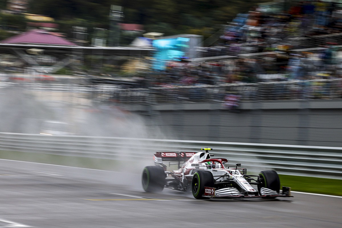 Antonio Giovinazzi's F1 race in Sochi "a mess" after a radio failure