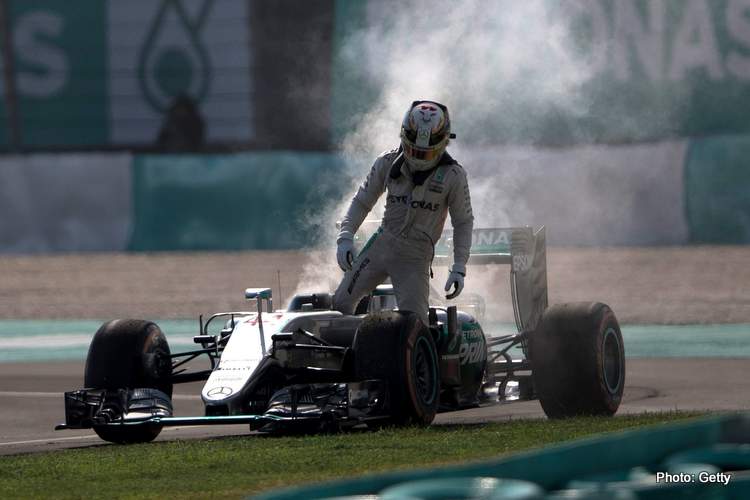 Hamilton engine failure Malaysia 2016 Mercedes F1 PU