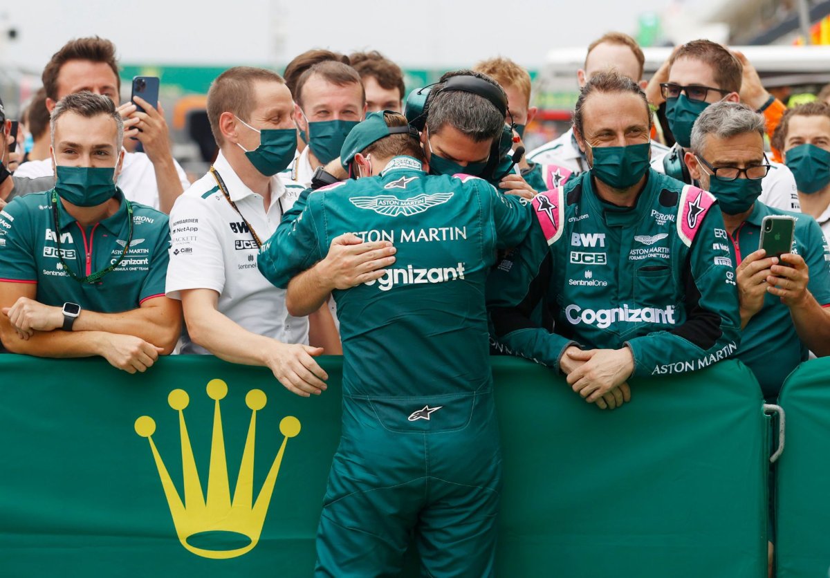 Aston Martin F1 boss reacts to Sebastian Vettel's possible extension beyond 2022