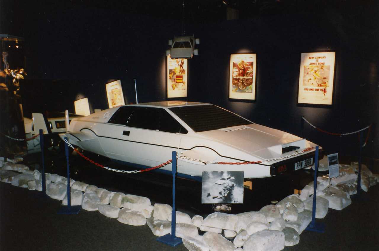 Lotus Esprit Wet Nellie