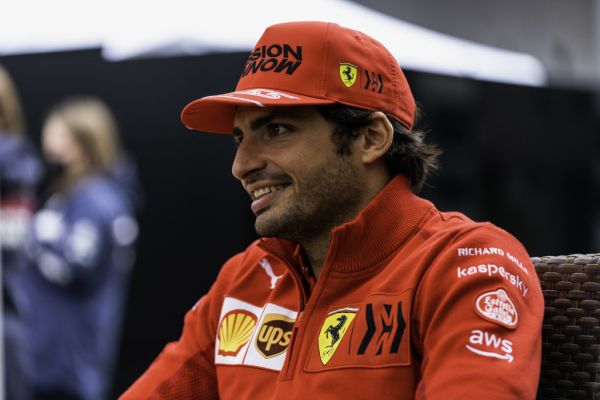 Scuderia Ferrari F1 Russian Grand-Prix- Sainz on front row in tricky qualifying