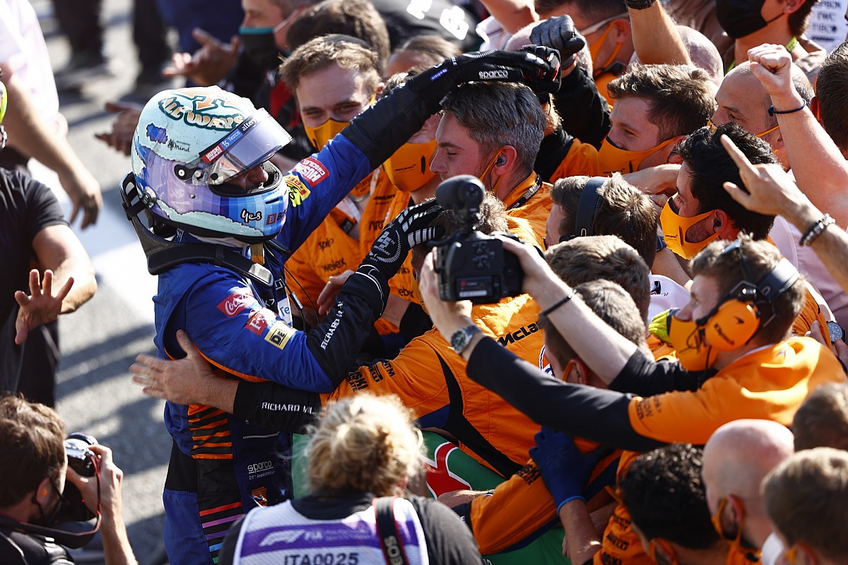 How McLaren's "united" culture feeds its F1 attacks