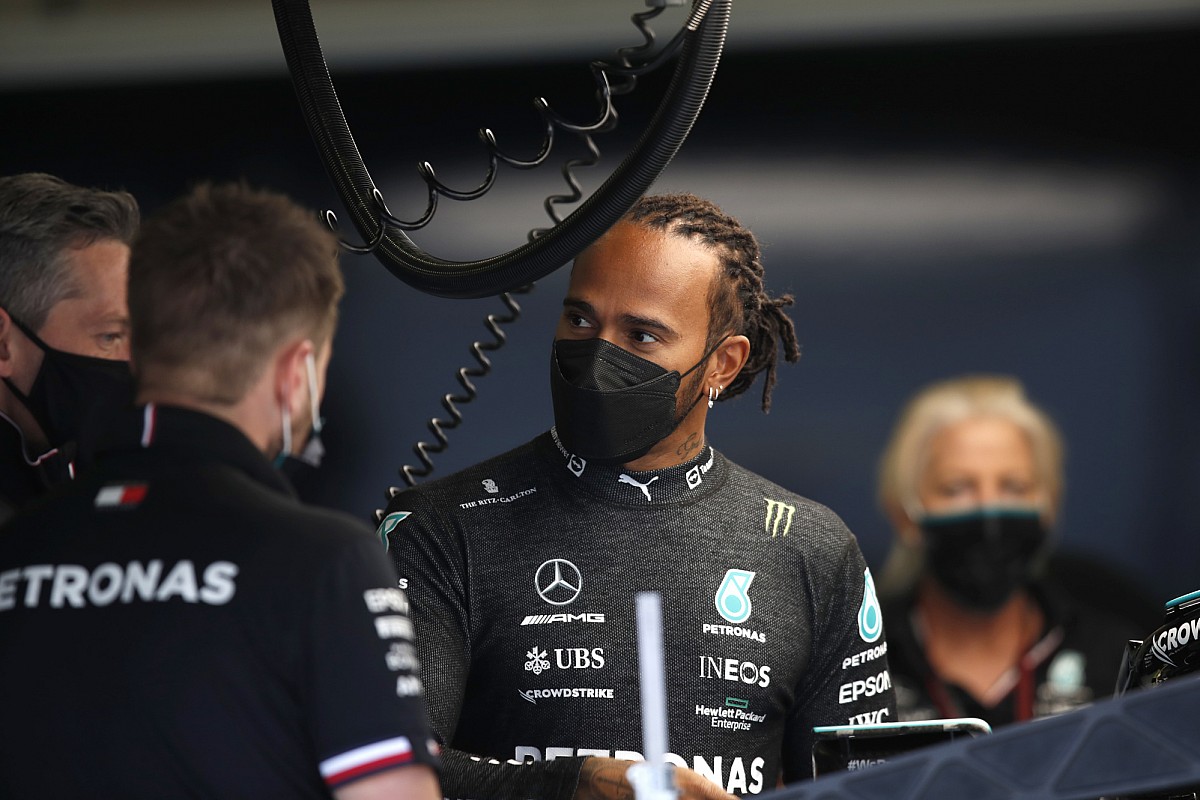 Hamilton "proud" of Mercedes F1 commitment despite Ferrari interest