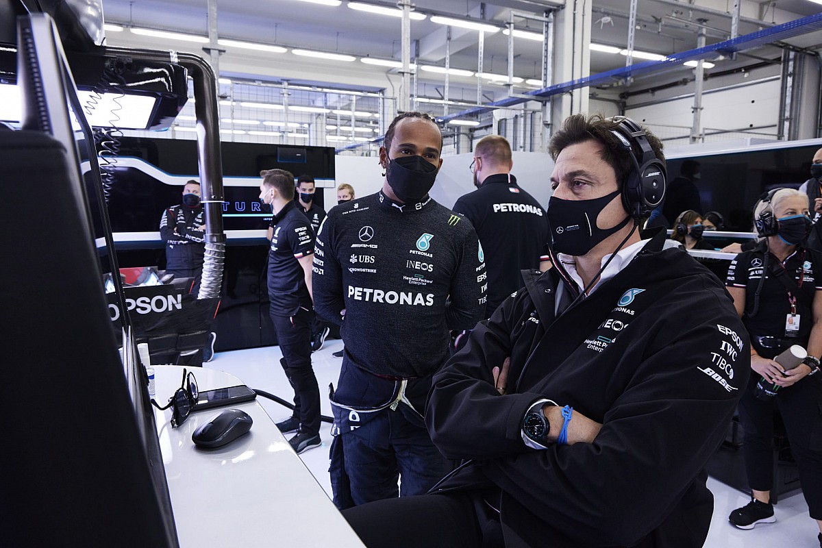The F1 rules should ensure staff rotation to reduce calendar pressure