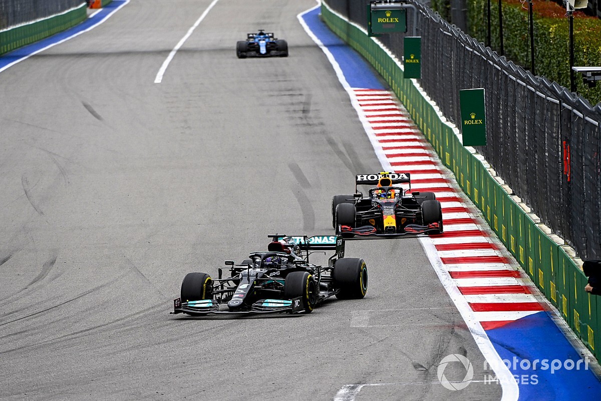 Mercedes promises to be "really aggressive" in the fight against Red Bull