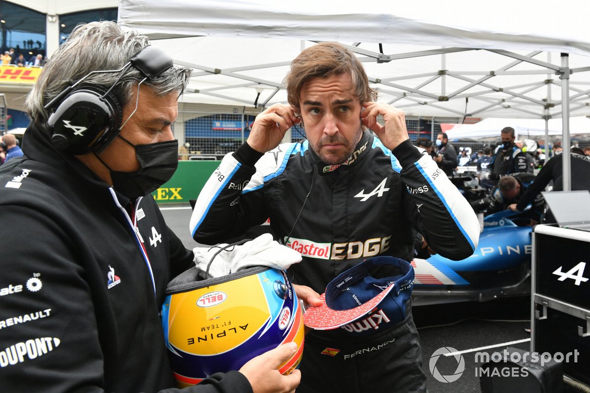 Fernando Alonso, Alpine F1, on the grid