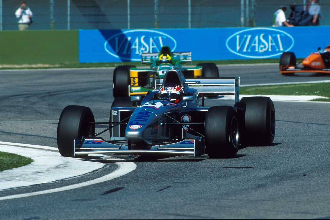 Nicolas Minassian leads the later F3000 title winner from 2000 Bruno Junqueira in Imola.  at