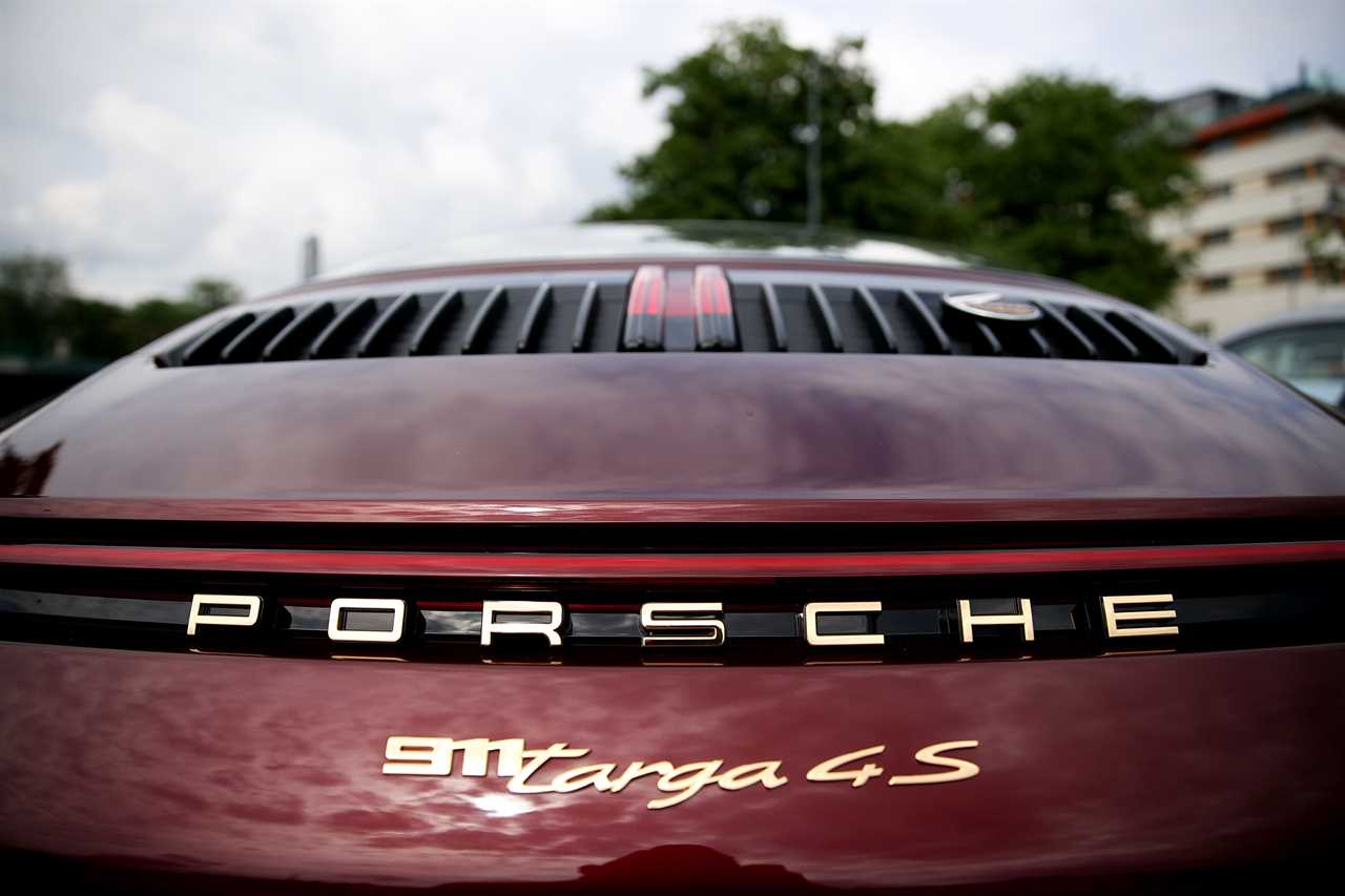 porsche logo
