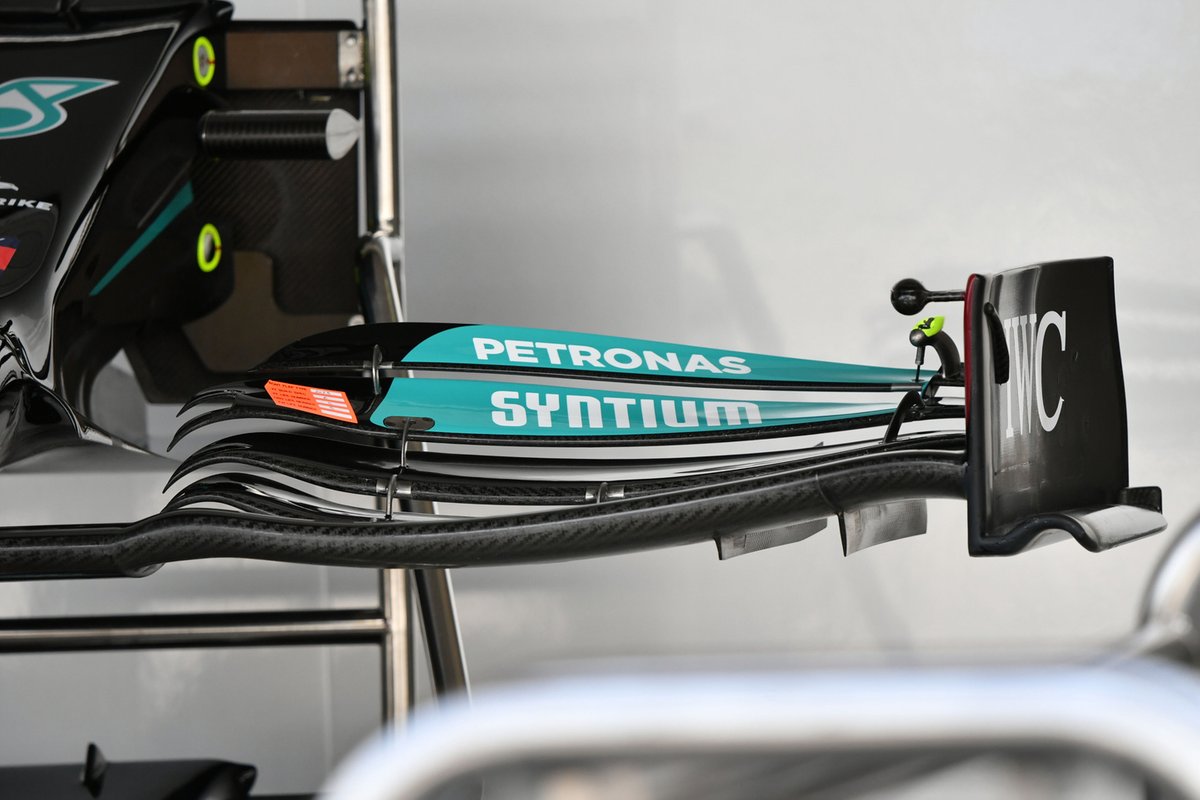 Mercedes W12 front wing detail