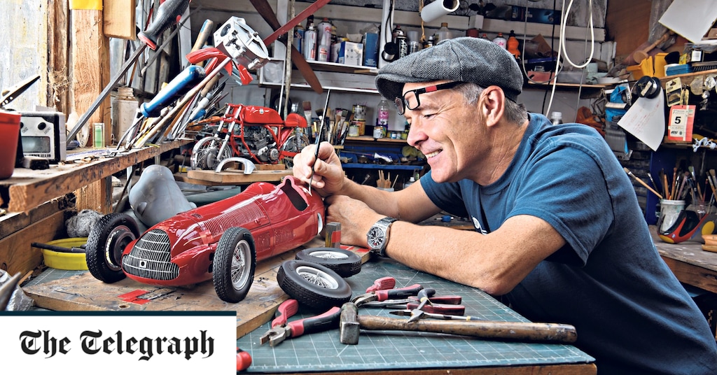 Get to know the classic car model maker who creates small masterpieces in his garden shed