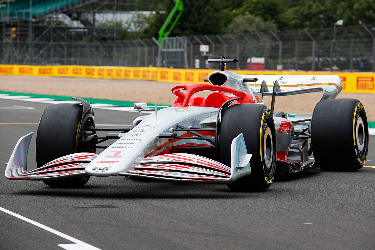 F1 plans “show and tell” sessions on auto updates in 2022