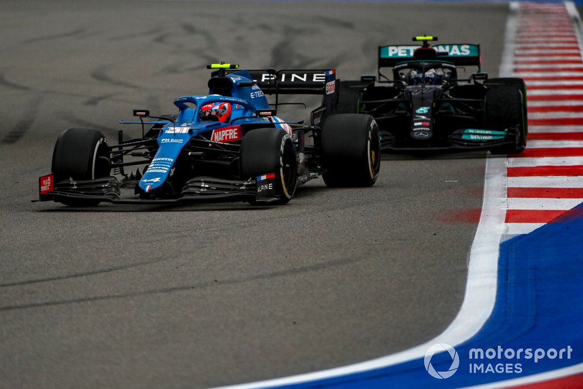 Esteban Ocon, Alpine A521, Valtteri Bottas, Mercedes W12