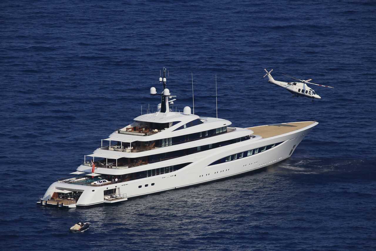 Superyacht Faith is worth around £ 200 million