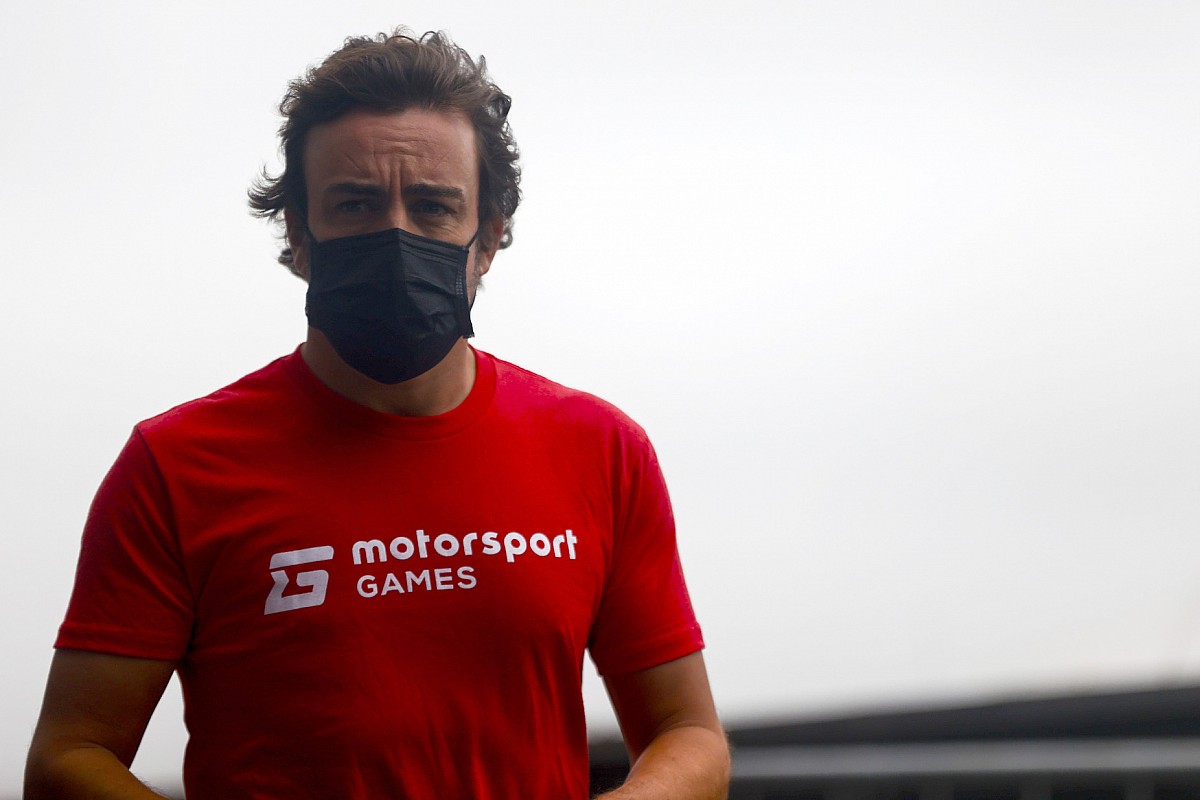 The schedule for the end of the Formula 1 season is "strange," says Alonso